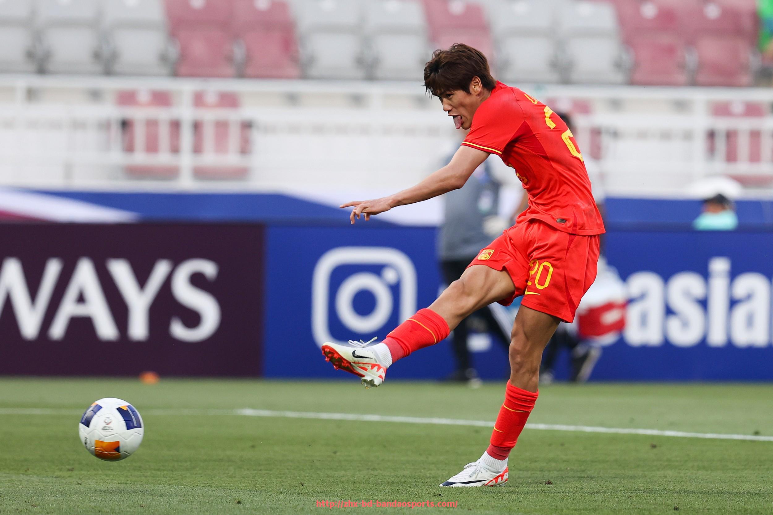 半岛体育-英超球队在欧冠赛场上的表现及竞争力分析