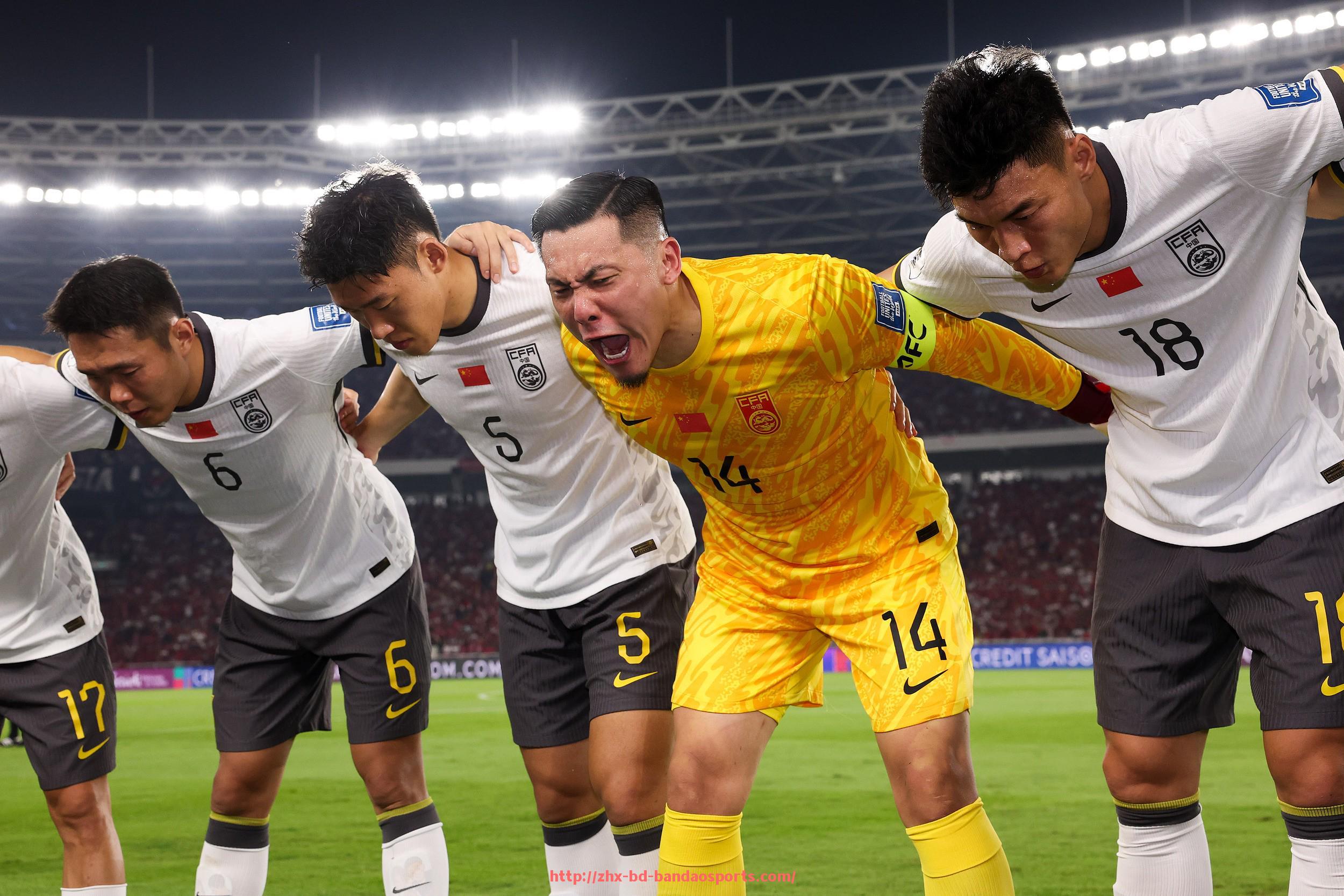 半岛体育-世俱杯参赛球员年薪结构深度解构揭示薪酬差异现状